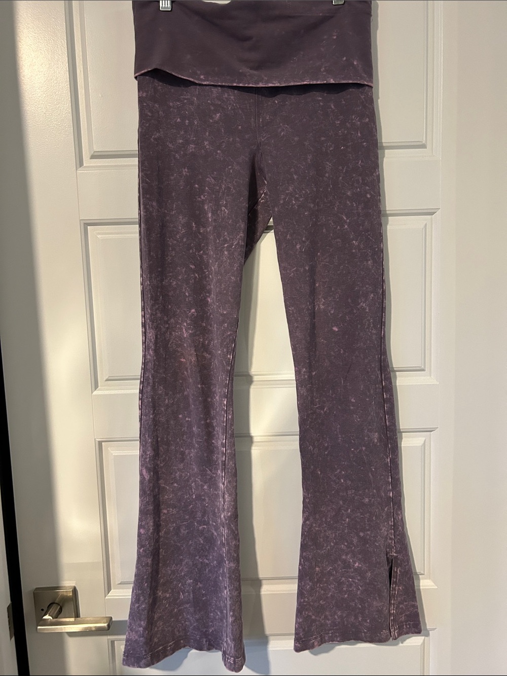 PINK Victoria's Secret Purple Marble Flare Leggings w: cute side slits - Medium - Picture 4 of 8